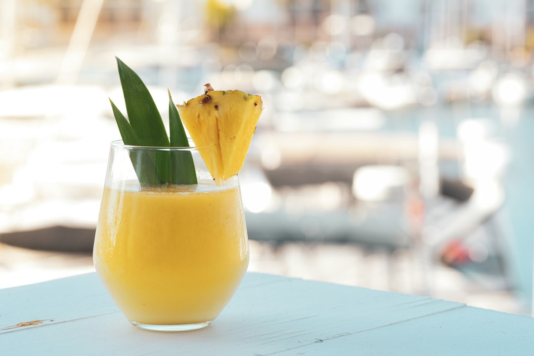 Pina colada alcoholvrij: zo maak je hem zelf (met het beste recept)