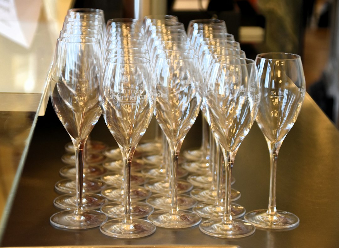Wegwerp champagneglazen: wat je moet weten voor je koopt