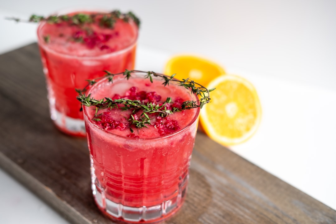 Wat is een mocktail? Uitleg, voorbeelden en het verschil met een cocktail