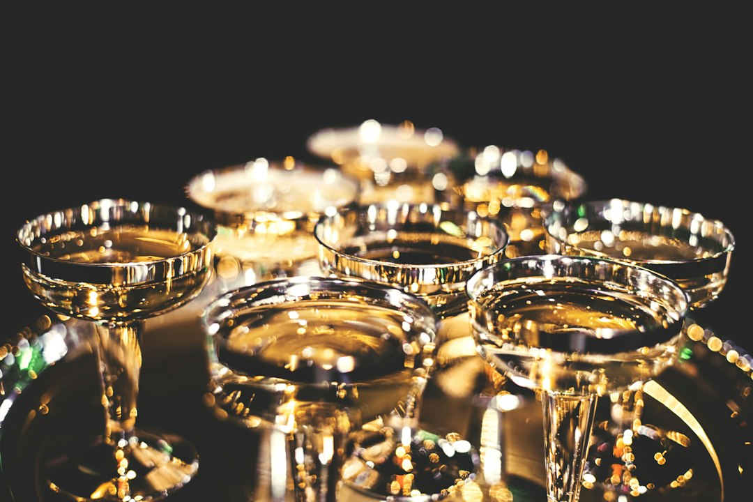 Hoeveel glazen champagne uit een fles? Zo reken je het uit