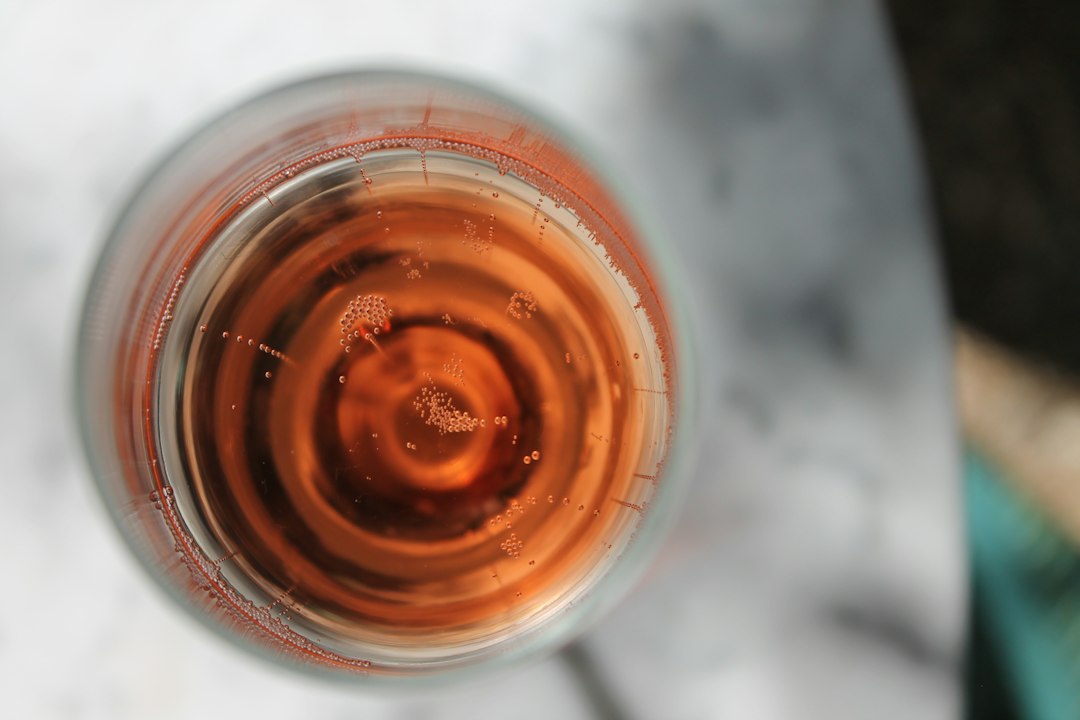 Rosé alcoholvrij: wat zijn de beste opties en waar let je op?